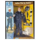 NIP 2004 G.I. Joe Action Pilot U.S.A.F. Air Police