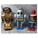 Tin & Plastic Robots