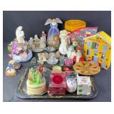 Assorted Decorative Arts / Home Decor