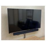 Hisense 43' Smart TV with Insignia Soundbar Set