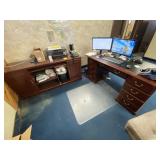 Contemporary Commercial Office Desk Set