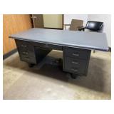 Vintage Skyliner Metal Executive Desk, 1950s