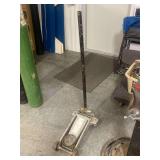 Rolling Automotive Floor Jack