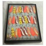 28 metal vintage fishing lures in case