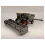 Ertl Allis Chalmers Gleaner L2 Combine Toy