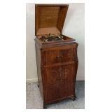 Vintage 1920s Victor Talking Machine Co. Victrola Phonograph