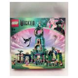 LEGO Wicked 75684 Welcome to Emerald City Building Toy Set