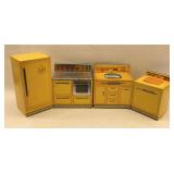 Wolverine Sunny Suzy Tin Litho Kitchen Set