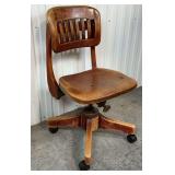 Antique Oak Swivel Office Chair  1900s-1920