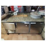 As-is door broken Leader LB72 6' pizza prep table