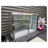 Countertop glass display case 3'x1'x2' tall