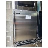 Perlick HB24RS-0 under counter 1 dr refrig. s/c
