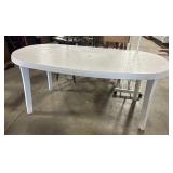 Rubbermaid Patio Table.