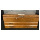 Vintage Wooden Jewelry Box.