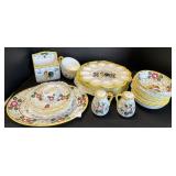 Nice PY Ucagco Rooster Dinnerware, Kitchenware.