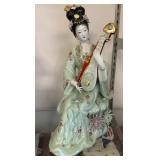 Fine Porcelain Asian Geisha Figure.