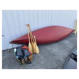 15ft Old Town Canoe, (4) Lifevests & Oars.