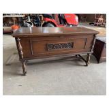VTG Walnut Veneer & Cedar Hope Chest.