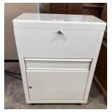 Rolling Pressed Steel Tool Chest.