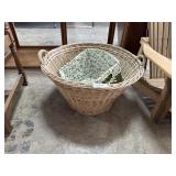 Vtg Wicker Basket.