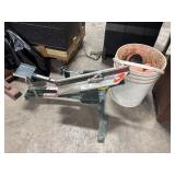 Trius Clay Bird Thrower & Clay Birds.