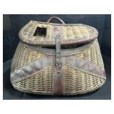 Vintage Woven Wicker Fishing Creel Basket.