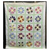 Hand Stitched Dresden Plate Quilt.