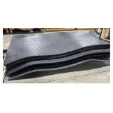 (9) Rubber mats.