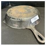 Griswold #9mCast Iron Skillet.