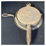 E. C. Simmons Antique Cast Iron Waffle Maker.