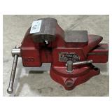 Fuller No. 33 Bench Vise.
