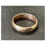 18K Gold Wedding Band Ring.