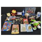 Pop Culture Collectables, Still Banks, Brooches