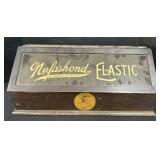 Nufashond Elastic Countertop Display Case.