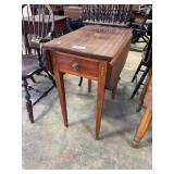 Vtg Inlayed Mahogany DropLeaf Side Table.