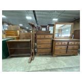 Mid Century Maple Bedroom Suite.