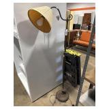 Vtg Brass Floor Lamp.