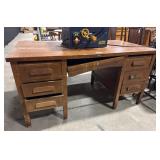 Vtg Oak Executive Desk.