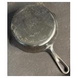 Griswold No. 5 Cast Iron Pan.