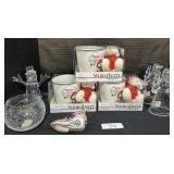 Winterberry Pfaltzgraff Mugs, Christmas Decor.