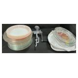 Pyrex & Fire-King Pie Pans, Corningware.