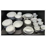 Noritaje Japan Savannah Floral Dinnerware Set.