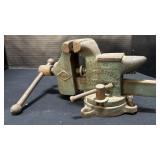 Littlestown Anvil Bench Vise.