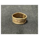 18K Gold Band Ring.