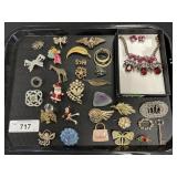 Lot Of Costume Jewelry, Brooches, Necklaces.