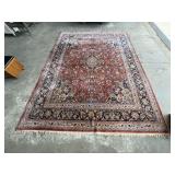 Clean Persian Style Medallion Rug.