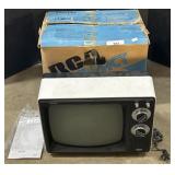 1980ï¿½s RCA Black & White CRT TV (Works).