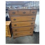 Traditional Style Chest of Drawers.