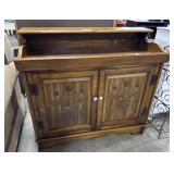 Vtg Magnavox Stereo Cabinet.