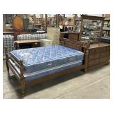 Kling Maple Bedroom Suite w/ Full Size Bed.